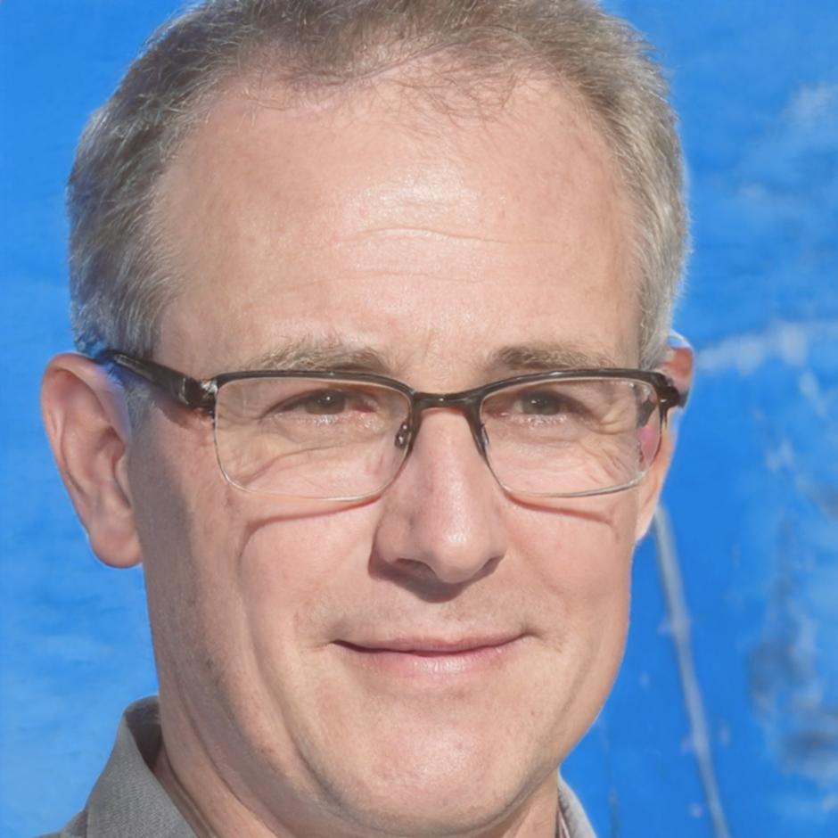 Portrait of Thawin Surapong, lead options instructor